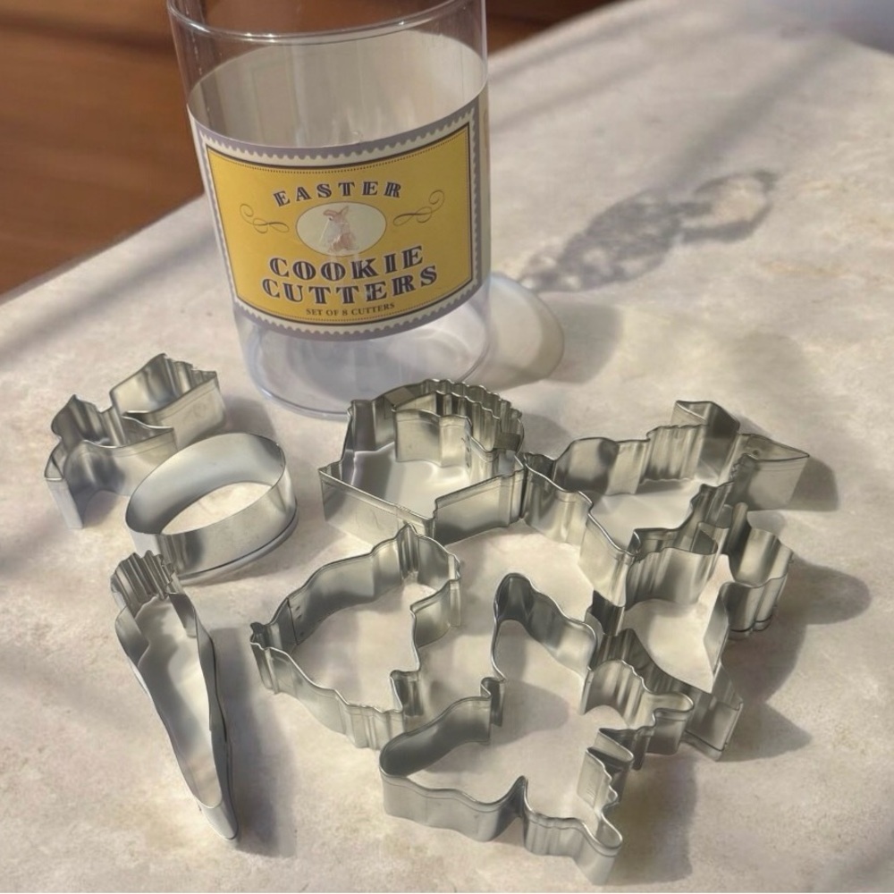 NEW WILLIAMS SONOMA Easter cookie cutters metal baking